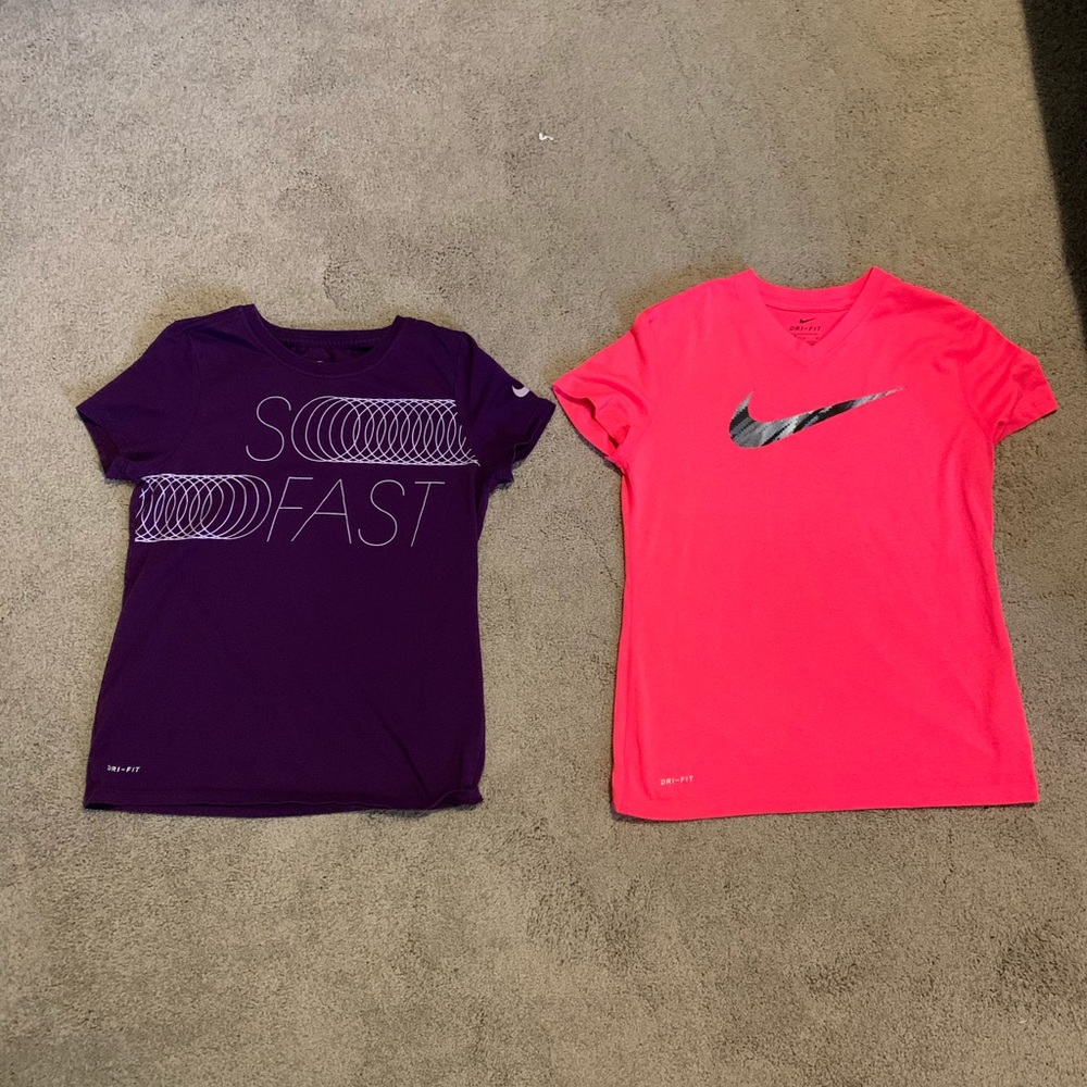 Girl’s Nike T-shirt Size Large